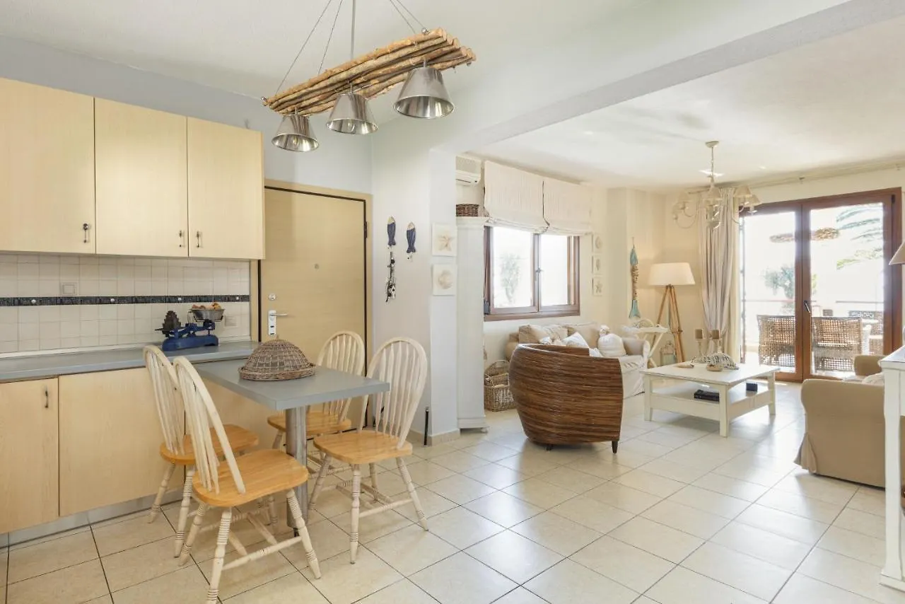 Vitamin Sea Beachfront Villa, Sithonia #Feelslikehome Metamorfosi